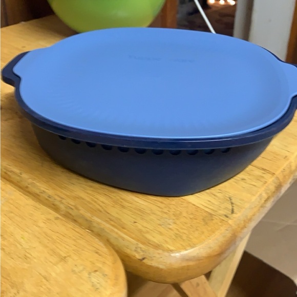 Tupperware Popcorn Maker - Picture 2 of 2